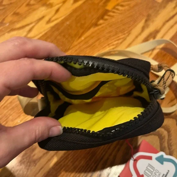 Topo Mini shoulder bag- NWT - Picture 2 of 3
